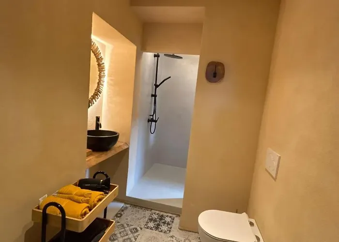 Appartement In Tapigliano With Garden And Parking