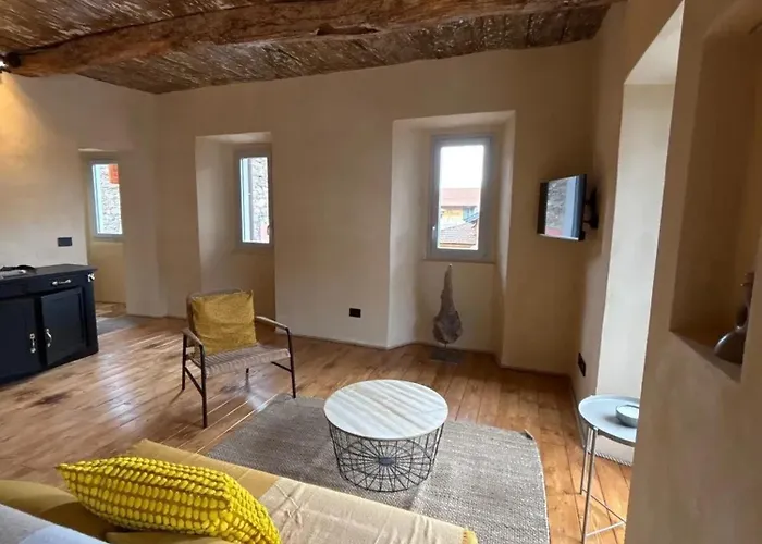 In Tapigliano With Garden And Parking Lejlighed Nebbiuno